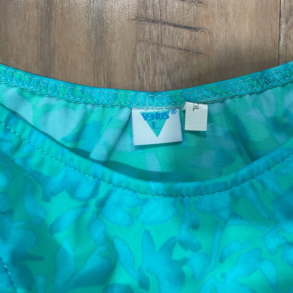 Triangle Top, Lined Bikini With Matching Sarong - image 6